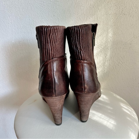 Frye 'Corby' Side Zip Ruched Brown Leather Wedge Ankle Boot Size 10 M - Picture 7 of 11